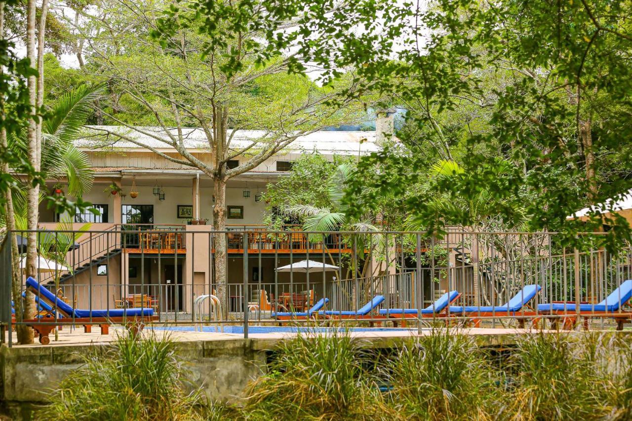 Mbugwe Lodge Аруша Экстерьер фото